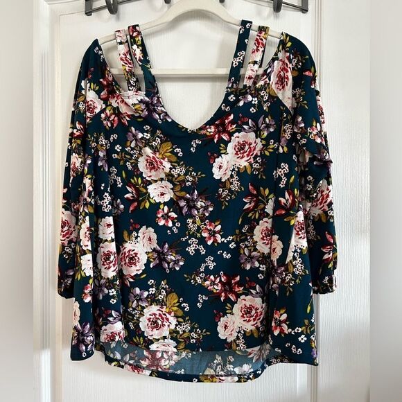 NWT Torrid floral strappy cold shoulder balloon sleeve‎ top 0X - Picture 8 of 16